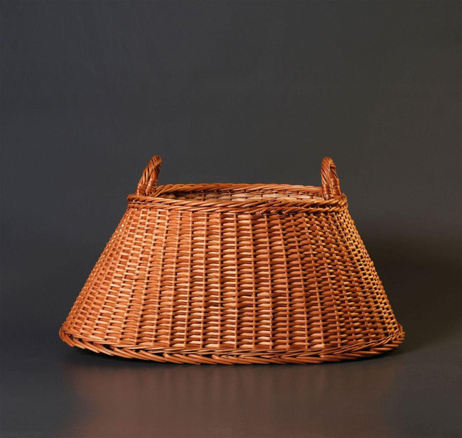 Elegant Trapezoid Indoor Wicker Planter: Modern Willow Elegance