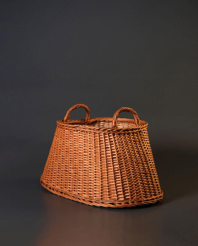 Elegant Trapezoid Indoor Wicker Planter: Modern Willow Elegance