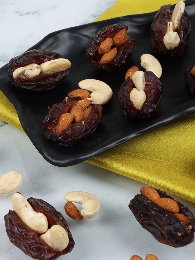 Opulent Medjool Dates Duo: Kashmiri Mamra Almonds & Cashew Nuts Filled - Hamiast's Exquisite Combo - Hamiast