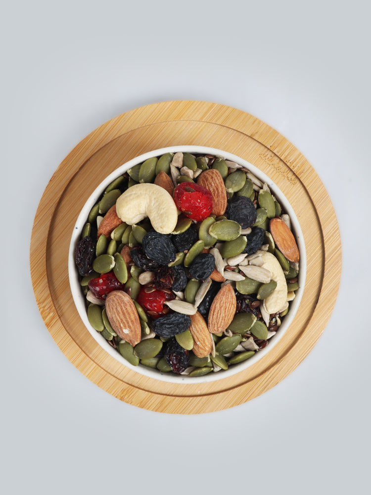 Nutritious Trail Mix - Premium Dry Fruits, Berries, and Seeds Blend