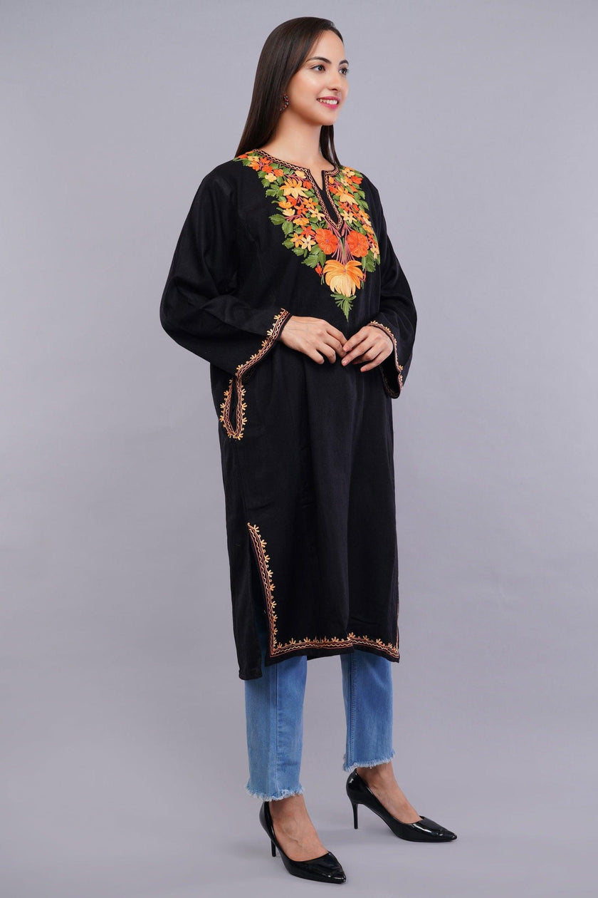 Black Pheran with Floral Poshkaar Design Aari Embroidery - Kashmiri Pheran