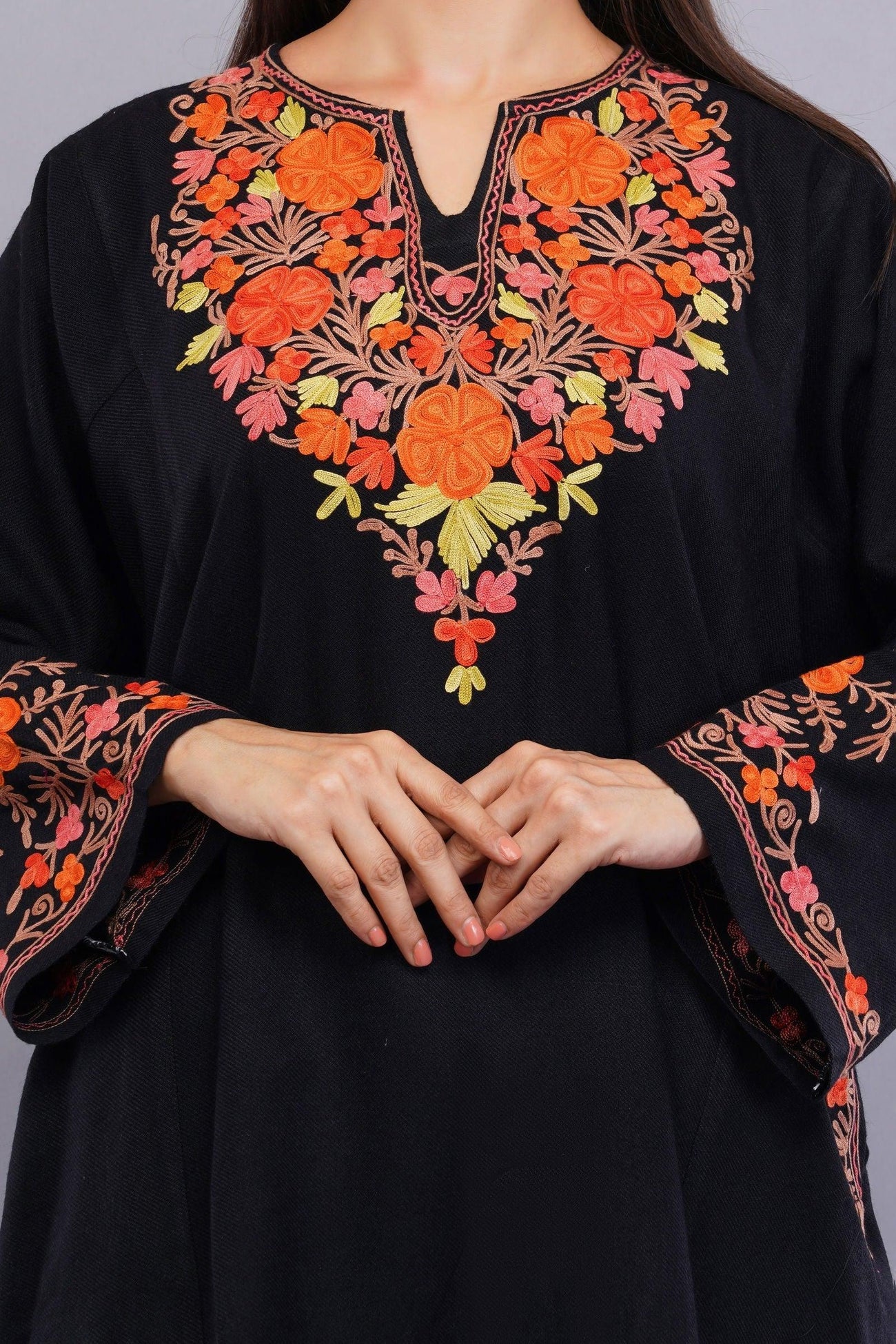 Elegant Kashmiri Pherans for Women | Shop Online | Hamiast