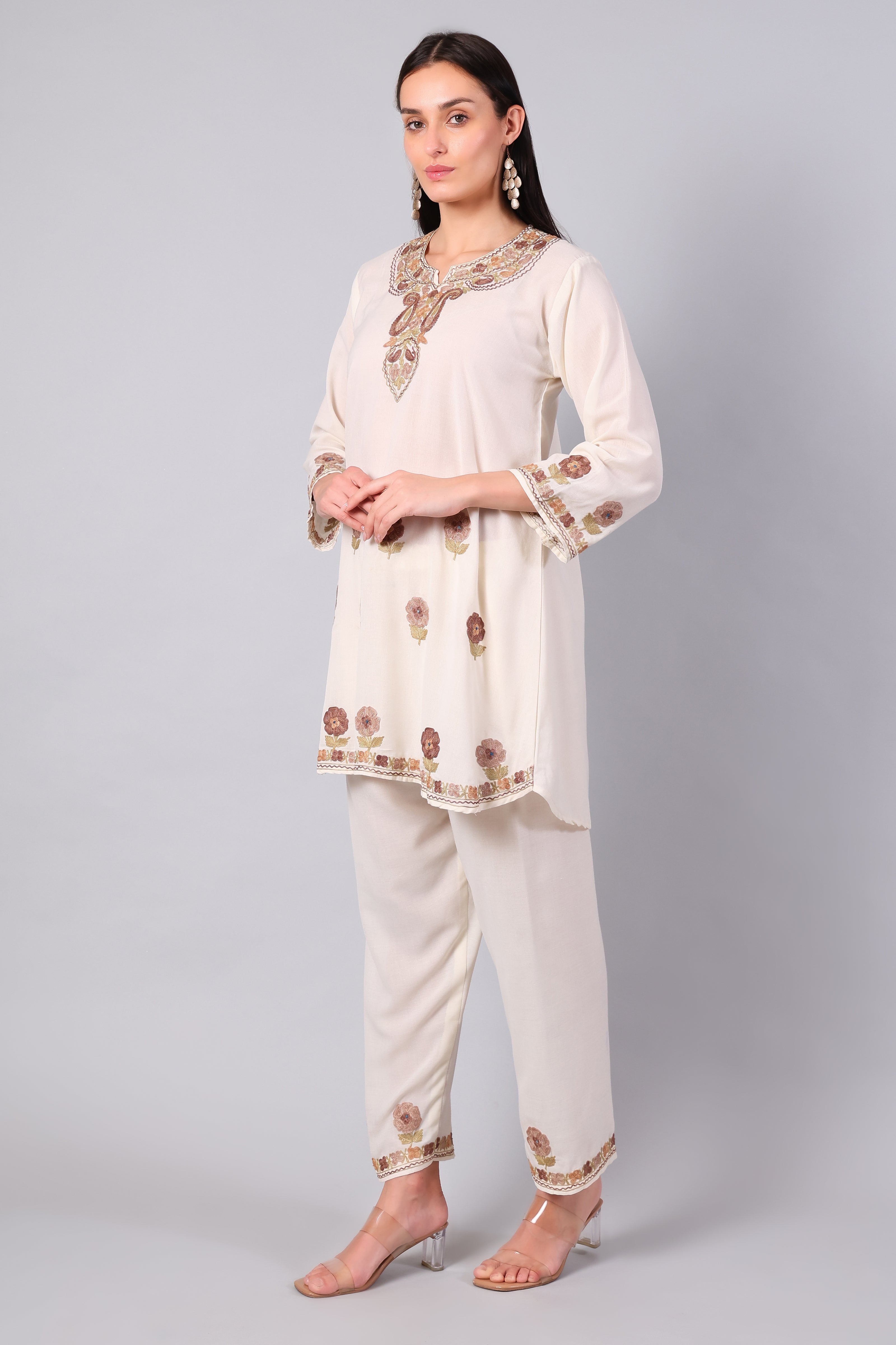 Cream Kashmiri Aari Co-ord Set with Floral Embroidery-Right