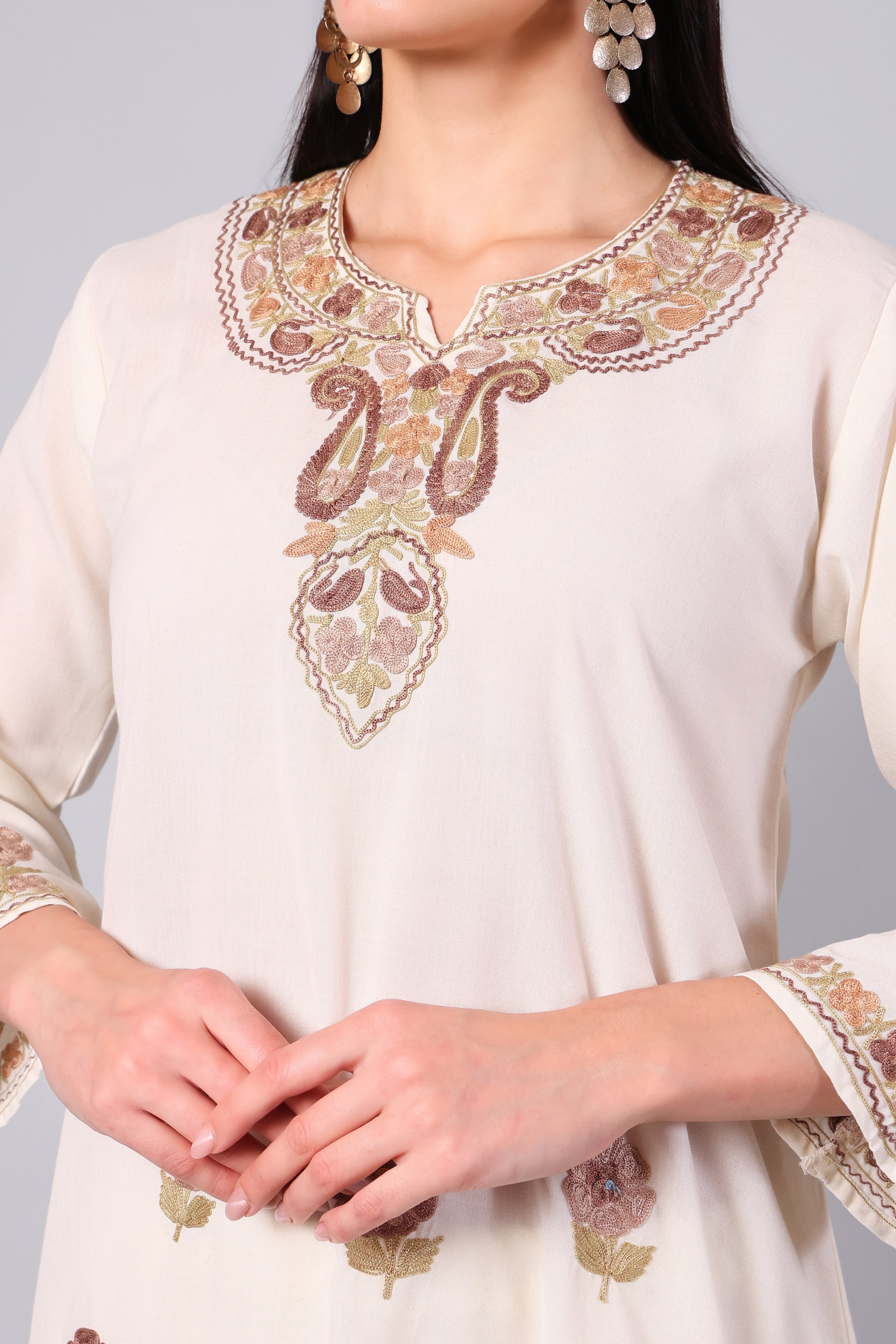 Cream Kashmiri Aari Co-ord Set with Floral Embroidery-Zoomed