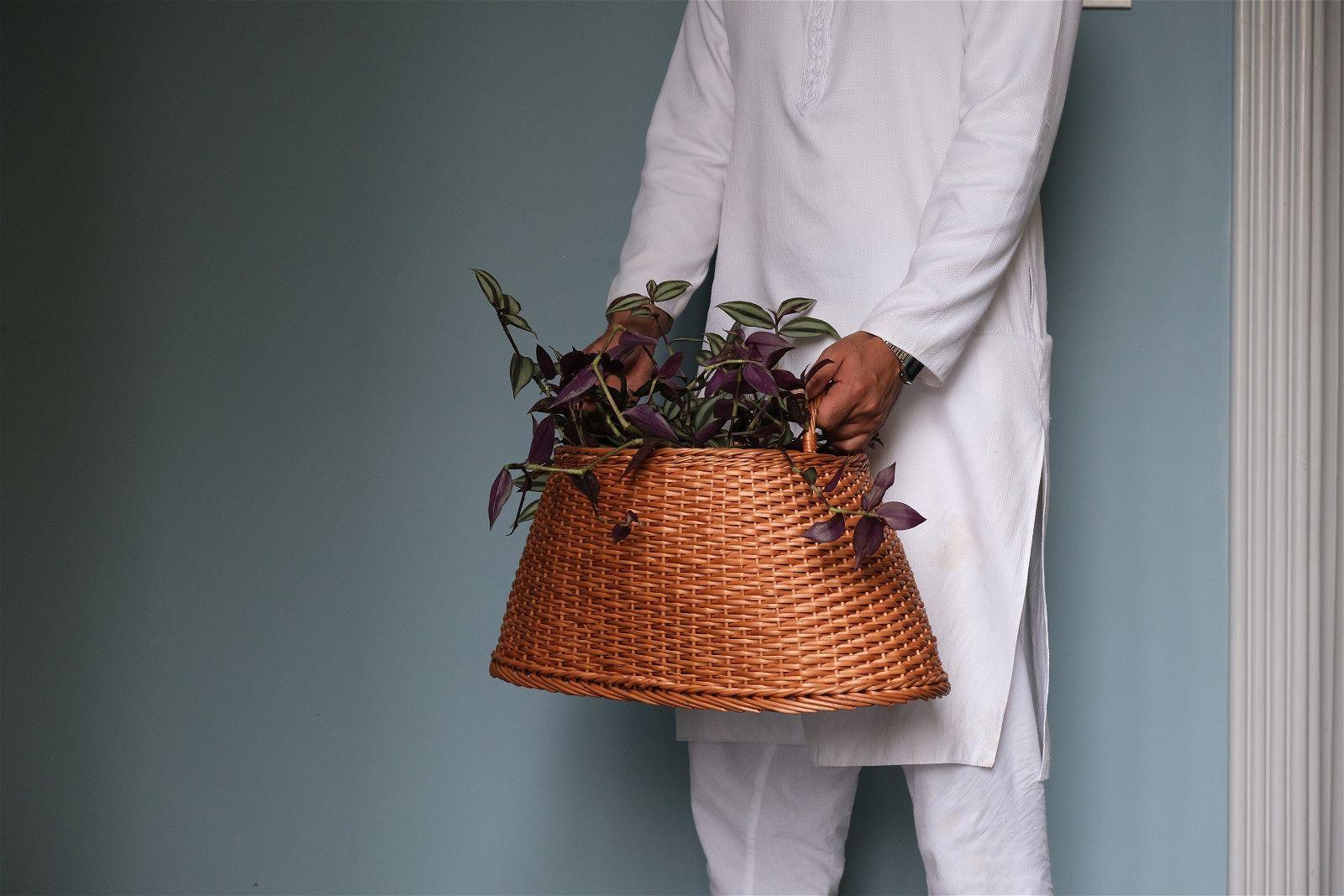 Elegant Trapezoid Indoor Wicker Planter: Modern Willow Elegance