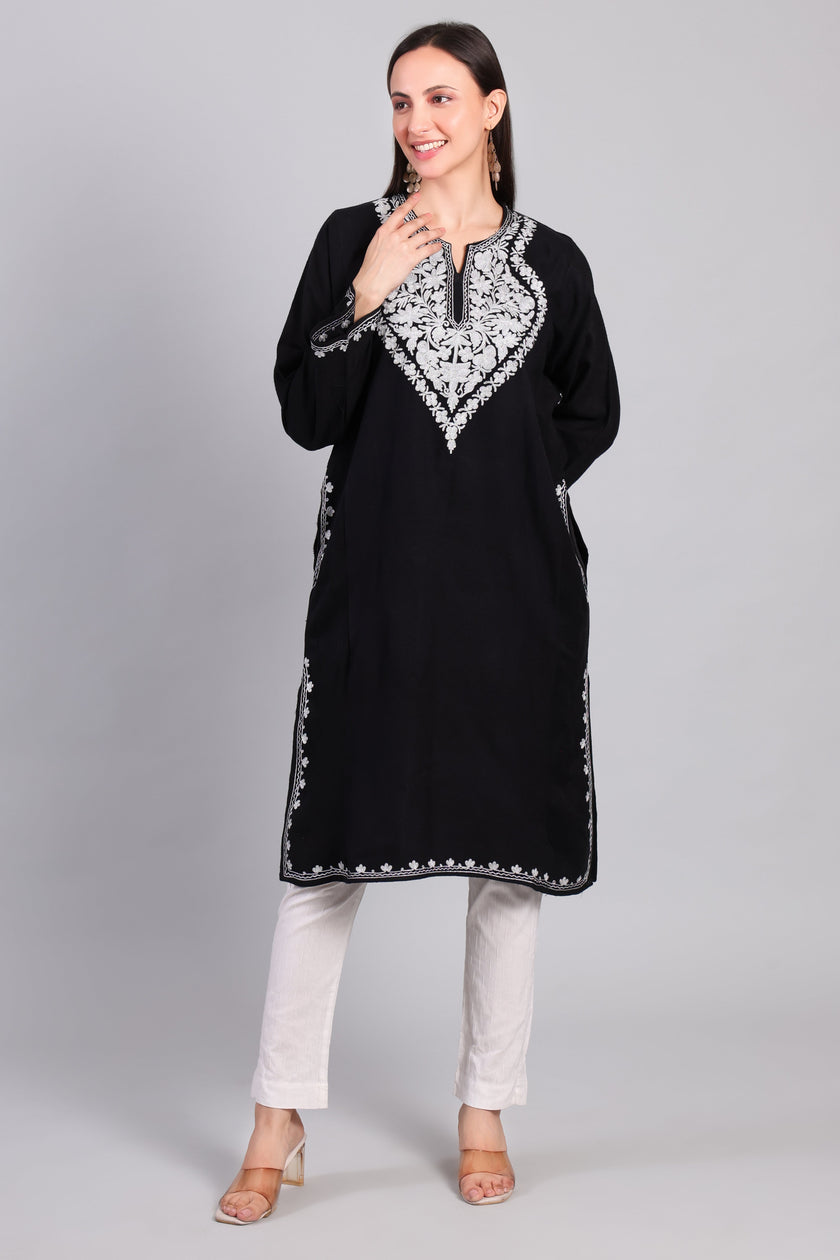 Naqsh-e-Siyah — Black Pheran with Silver Zari Kashmiri Embroidery-Front