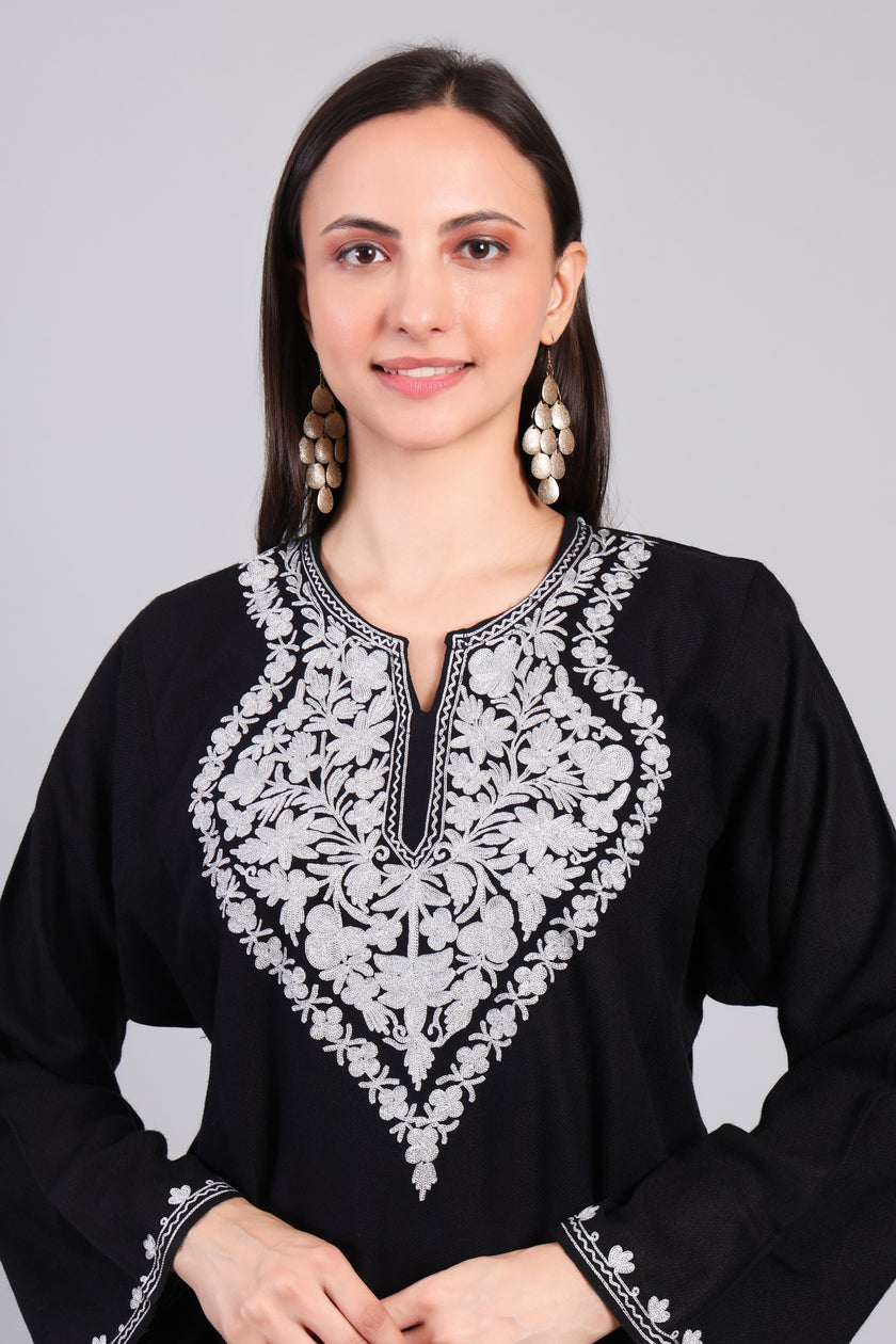 Naqsh-e-Siyah — Black Pheran with Silver Zari Kashmiri Embroidery-Zoom