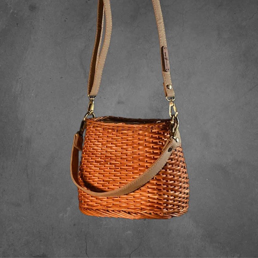 Eco-Chic Kuri Wicker Bag: Fashion Meets Functionality
